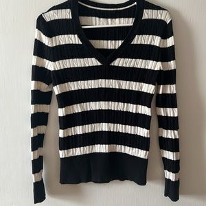 Tommy hilfiger long sleeve v neck